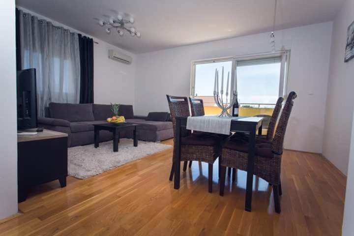 Apartman Mila Kaštela Екстериор снимка
