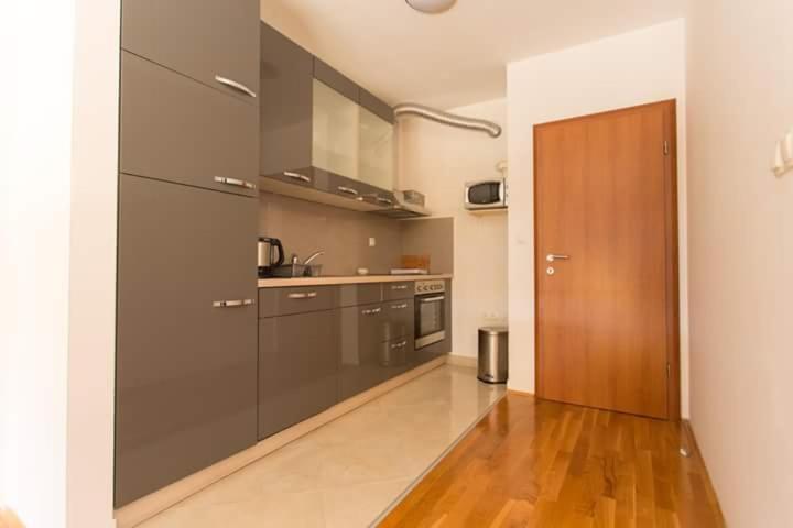 Apartman Mila Kaštela Екстериор снимка