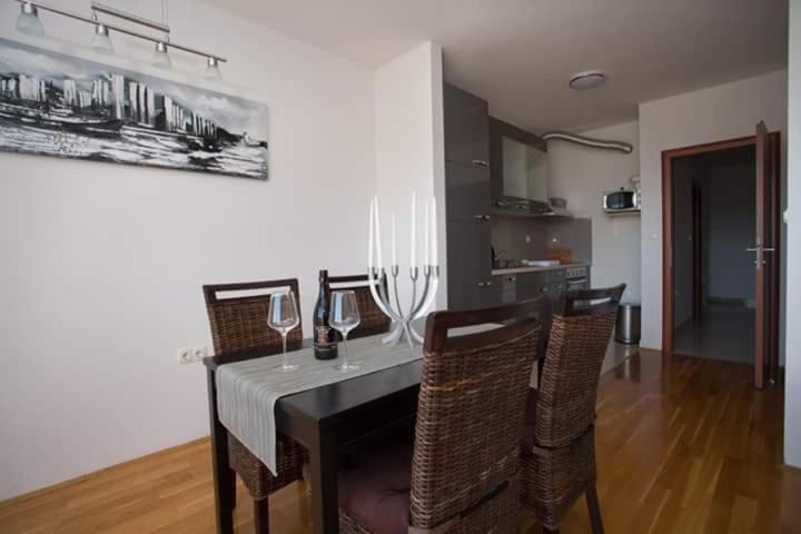 Apartman Mila Kaštela Екстериор снимка